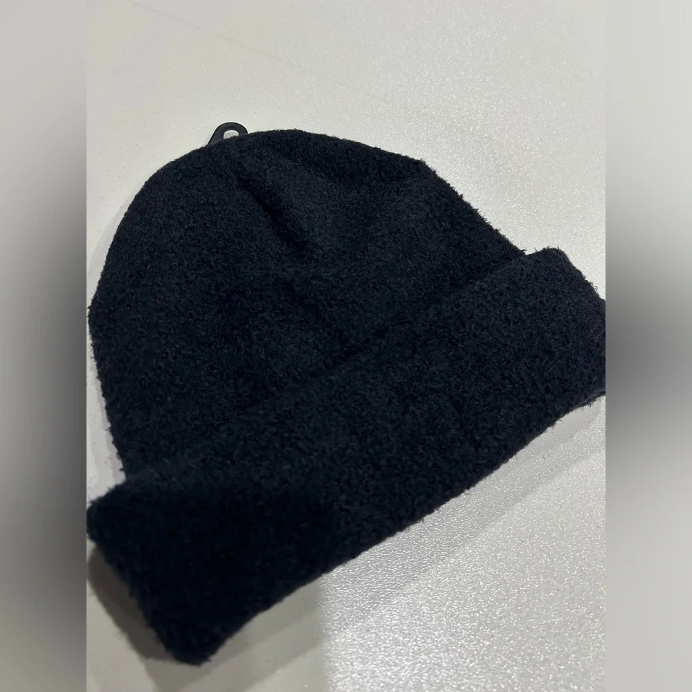 The North Face Women's City Plush Beanie Hat TNF Black NWT Buttery Soft Winter